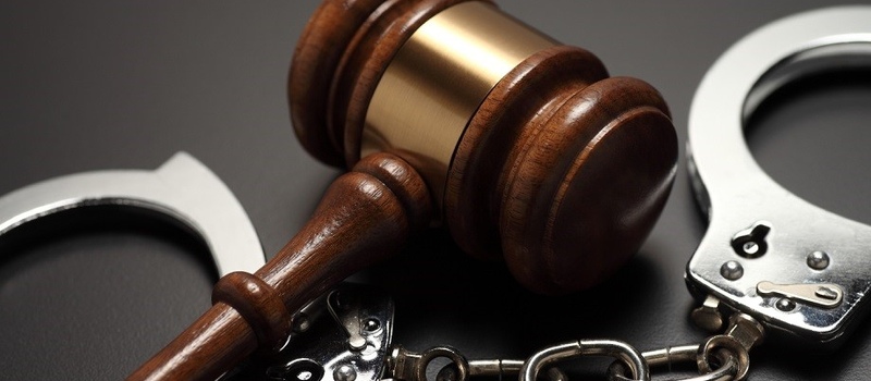 Адвокат по кримінальним справам