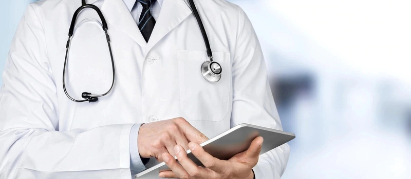 Учет больничных медработникам