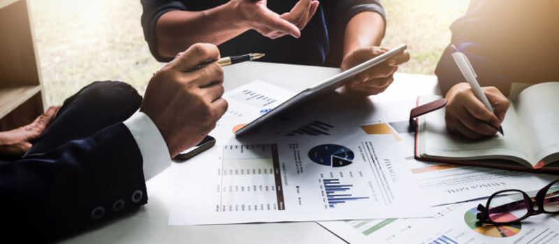 Юрист з корпоративного права