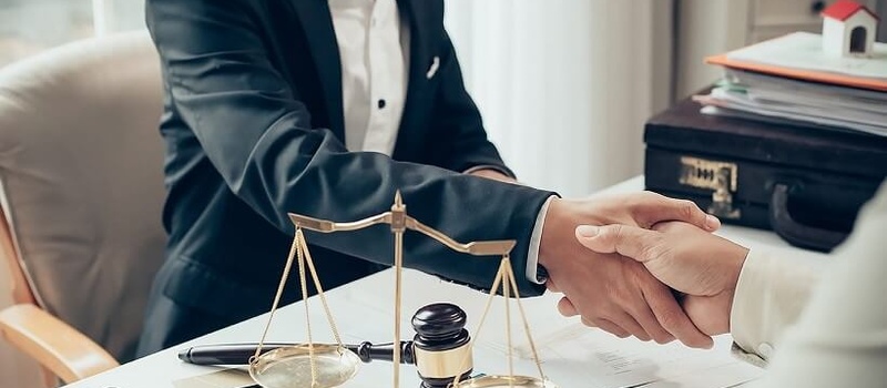 Адвокат по гражданским делам